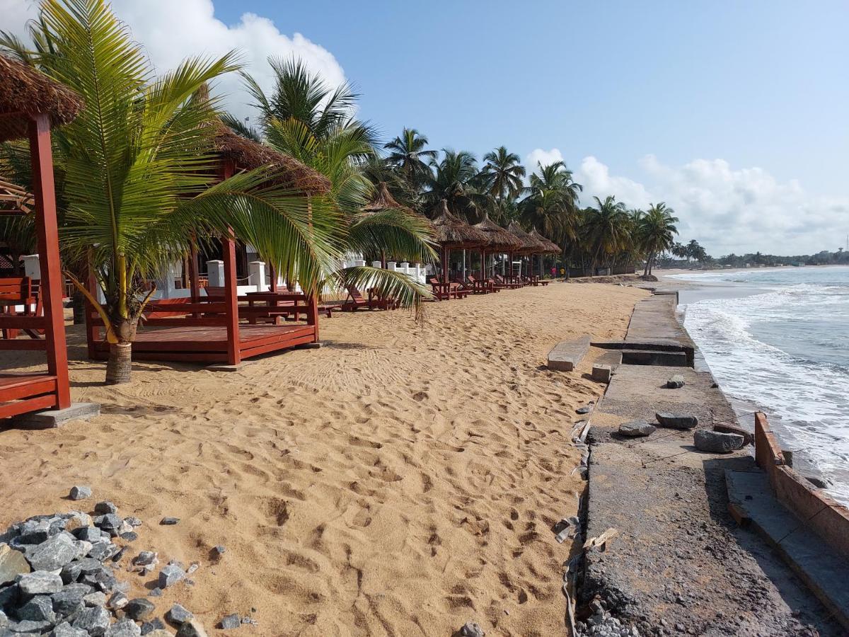 Charlestina Beach Resort Ampeni Eksteriør bilde