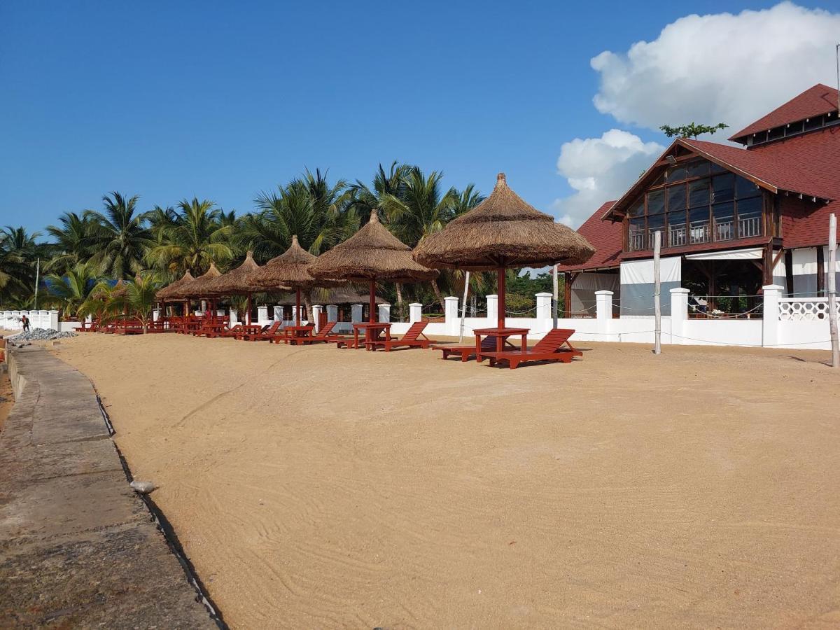 Charlestina Beach Resort Ampeni Eksteriør bilde