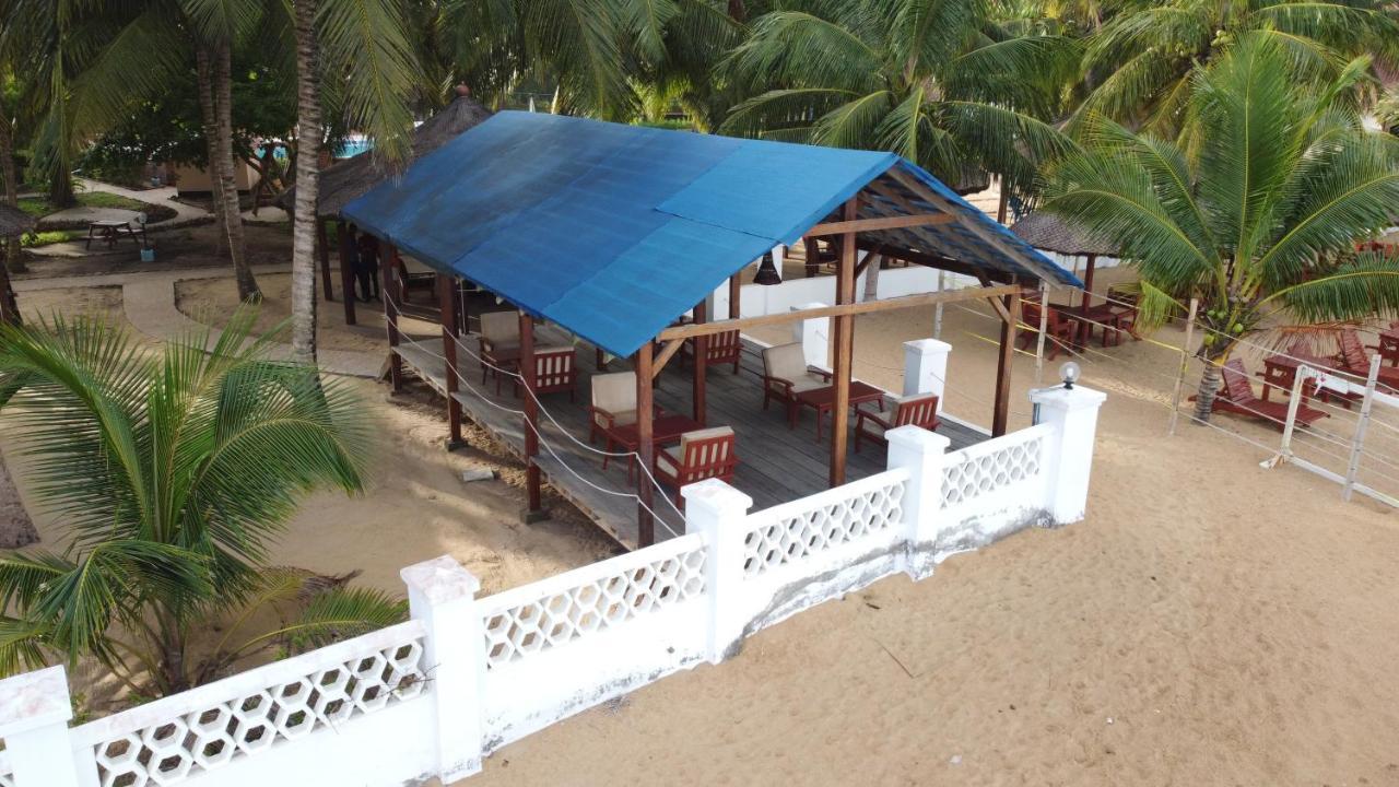 Charlestina Beach Resort Ampeni Eksteriør bilde