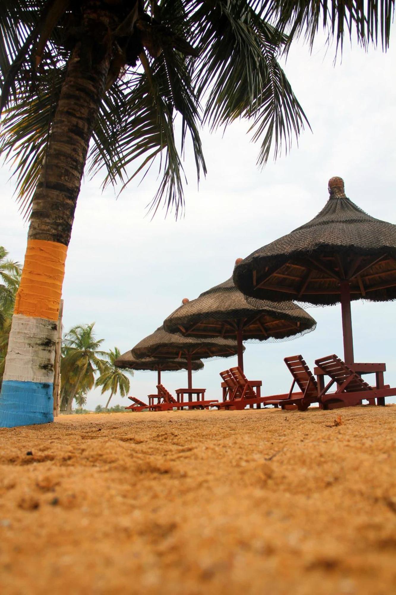 Charlestina Beach Resort Ampeni Eksteriør bilde