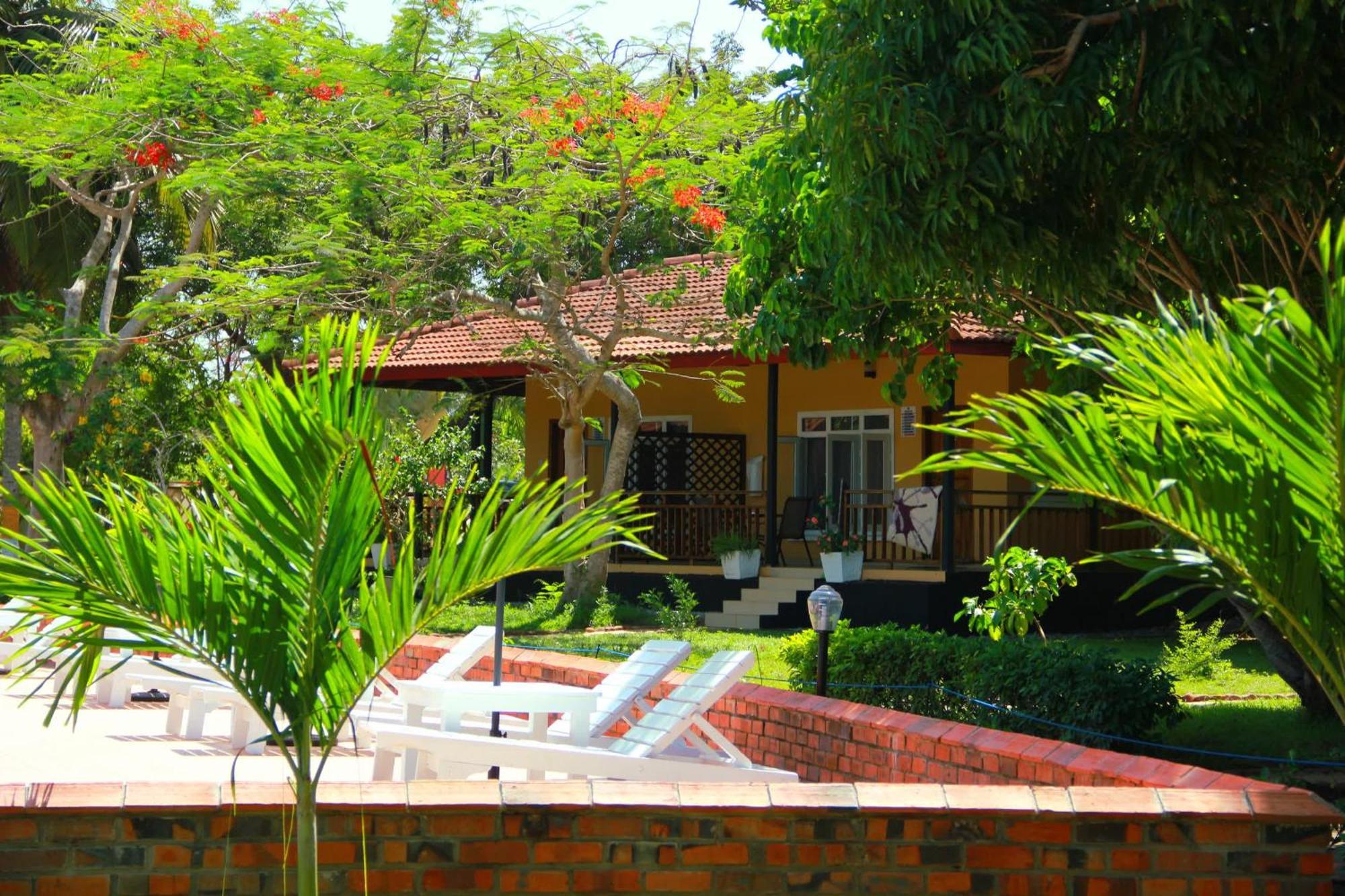 Charlestina Beach Resort Ampeni Eksteriør bilde