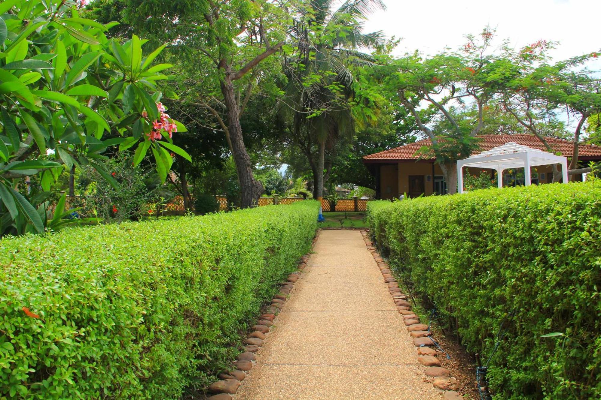 Charlestina Beach Resort Ampeni Eksteriør bilde